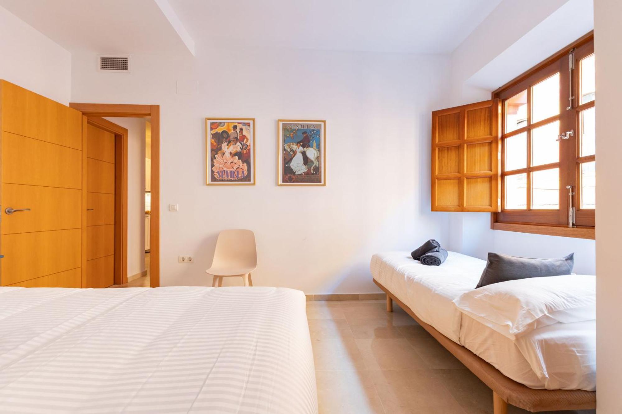 Charming 2 Bedroom Apartment At San Marcos Plaza By Ocityzen — Photos 1